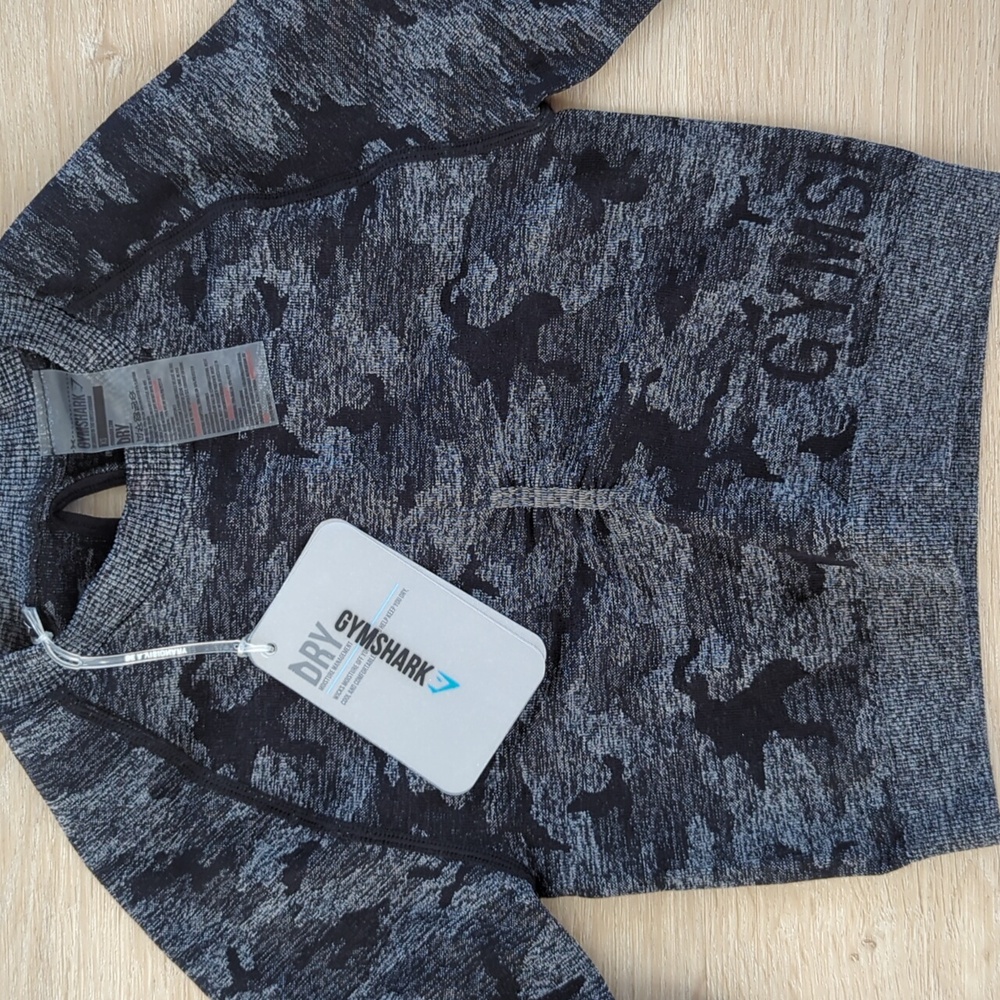 Gymshark work out top - Picture 2 of 4